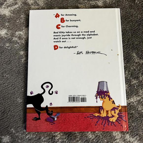 Two Books Dog & Cat Themes - Picture 4 of 7